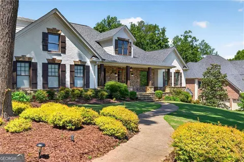 4960 Price Dr, Suwanee, GA 30024