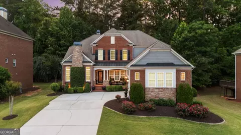 5010 Collins Lake Dr, Mableton, GA 30126