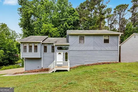 2850 Emerald Ln, Acworth, GA 30102