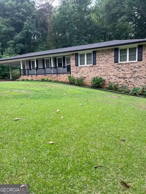 5041 Fitts Dr, Roswell, GA 30075
