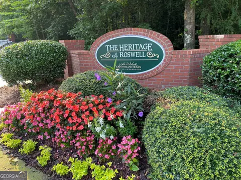7310 Lowery Oak Dr, Roswell, GA 30075