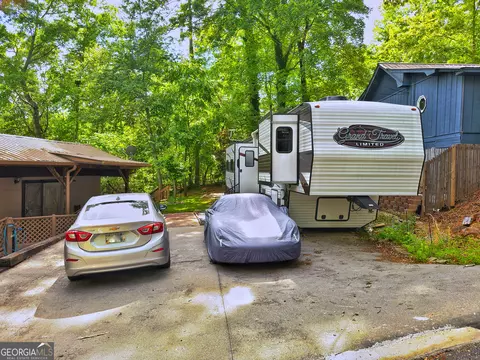 1085 Mountain Shadows Dr, Cleveland, GA 30528