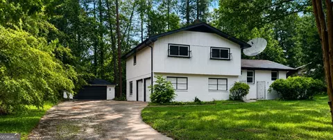 3455 Ravenwood Dr, Atlanta, GA 30349