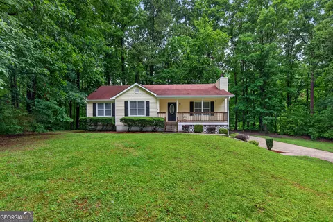 126 Doe Run Dr, Sharpsburg, GA 30277