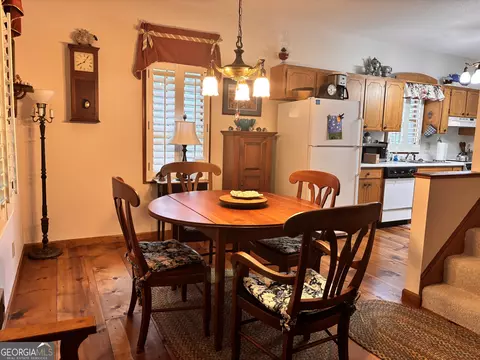 Dining - 275 River Hill Rd, Cornelia, GA 30531 photo 2 of 2