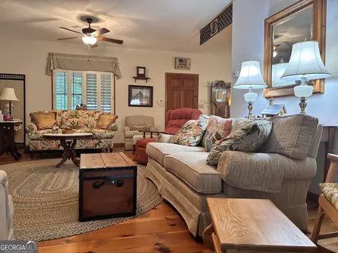 Living - 275 River Hill Rd, Cornelia, GA 30531 photo 2 of 5