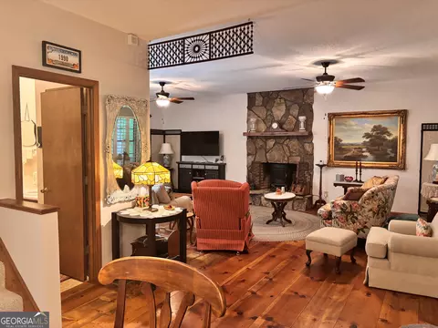Living - 275 River Hill Rd, Cornelia, GA 30531 photo 5 of 5