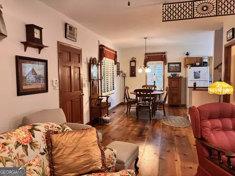 Dining - 275 River Hill Rd, Cornelia, GA 30531 photo 1 of 2