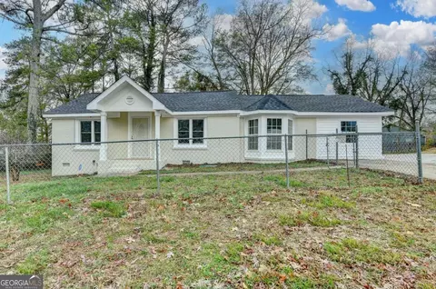 574 Glendale Rd, Scottdale, GA 30079