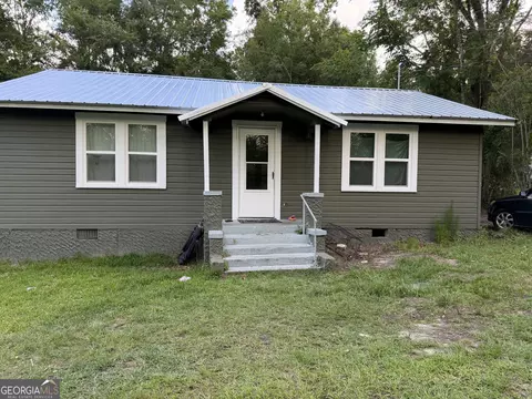 1114 Stephens St, Soperton, GA 30457