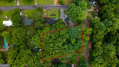 136 Wolf Creek Ln, Locust Grove, GA 30248