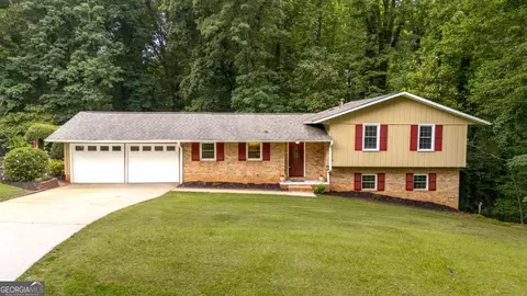 3135 Granada Way, Gainesville, GA 30506
