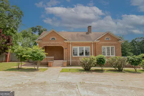 1358 W Poplar St, Griffin, GA 30224