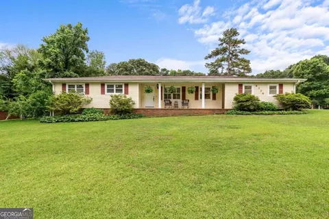 6326 S Skyline Dr, Douglasville, GA 30135