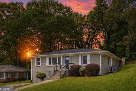 2353 Larchwood Rd, Atlanta, GA 30310