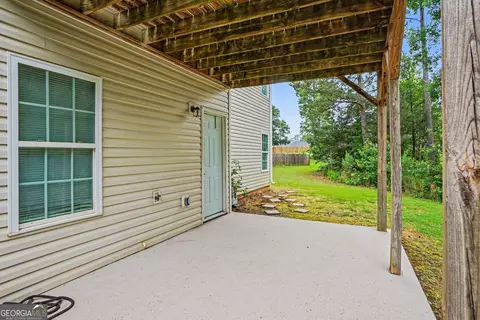 Exterior - 90 Overlook Trl, Hampton, GA 30228 photo 6 of 8