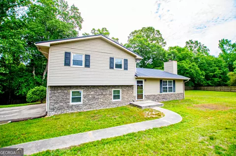 284 Katie Ln, Carrollton, GA 30117