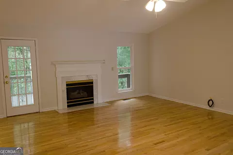 Living - Undisclosed, Calhoun, GA 30701 photo 1 of 4