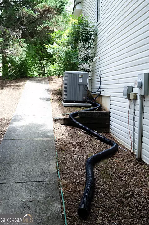 Exterior - Undisclosed, Calhoun, GA 30701 photo 8 of 12