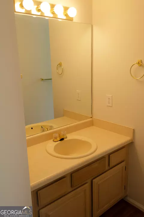Bath - Undisclosed, Calhoun, GA 30701 photo 2 of 4