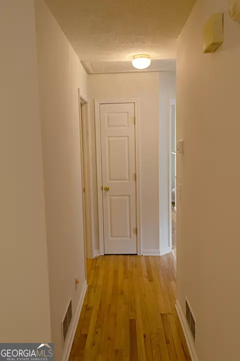 Entry Way - Undisclosed, Calhoun, GA 30701 photo 2 of 2