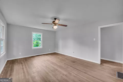 Living - 23 Irene St, Toccoa, GA 30577 photo 1 of 4