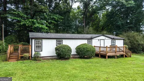109 Maddox Rd, Carrollton, GA 30117