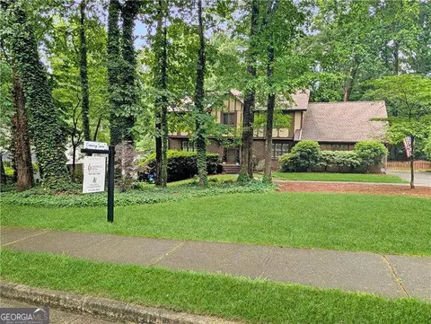 4669 Karls Gate Dr, Marietta, GA 30068