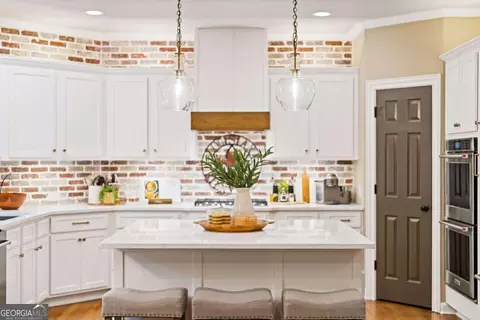Kitchen - 236 Rivergate Dr, Suwanee, GA 30024 photo 4 of 8