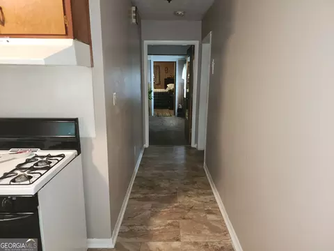 Entry Way - 366 E Pine Lake Dr, West Point, GA 31833 photo 2 of 2