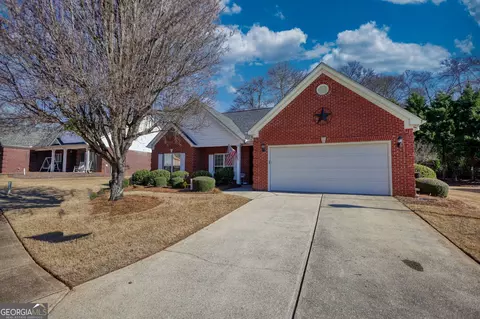 339 Crossroads Dr, Social Circle, GA 30025