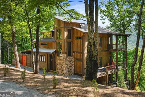 114 Amy Creek Cir, Ellijay, GA 30540