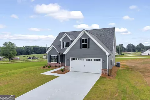 35 Sewell Rd, Lavonia, GA 30553