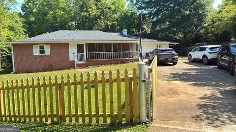 1775 Crestridge Dr SE, Marietta, GA 30067