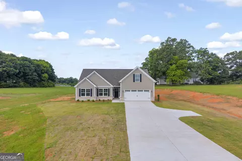 1347 S Fairview Rd, Lavonia, GA 30553