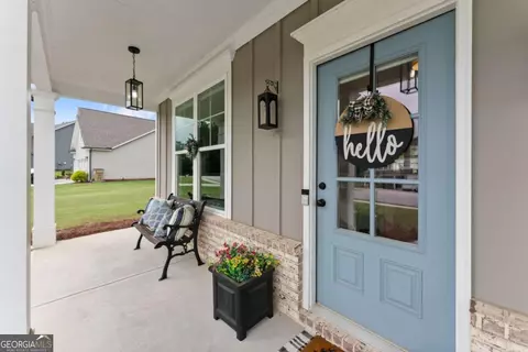 Exterior - 111 Dunagan Ct, Winder, GA 30680 photo 3 of 9