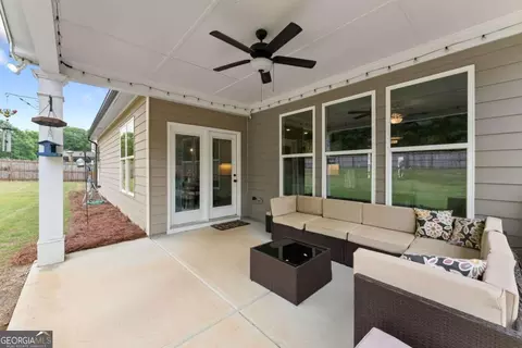 Exterior - 111 Dunagan Ct, Winder, GA 30680 photo 4 of 9