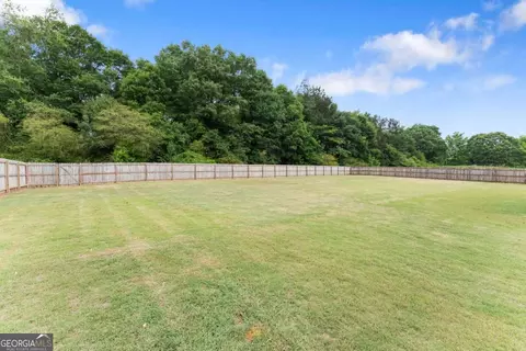 Exterior - 111 Dunagan Ct, Winder, GA 30680 photo 6 of 9