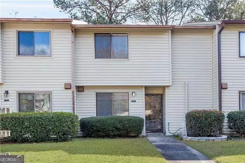 1000 Country Ct, Lawrenceville, GA 30044