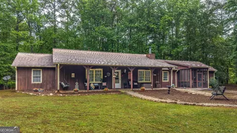 712 Honeysuckle Ln, Temple, GA 30179