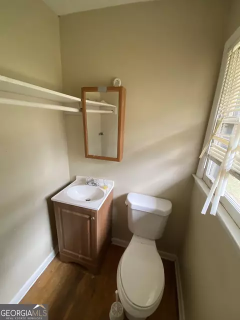 Bath - 1409 Laboon Rd, Monroe, GA 30655 photo 2 of 2
