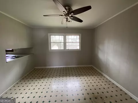 Living - 1409 Laboon Rd, Monroe, GA 30655 photo 3 of 4