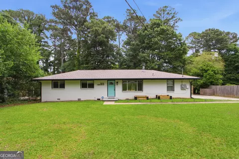 1614 Carolyn Dr, Stone Mountain, GA 30087