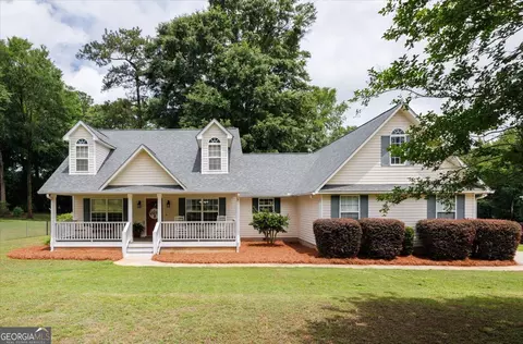557 Aarons Cir, Gray, GA 31032