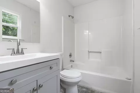 Bath - 3936 Rolling Pl, Conley, GA 30288 photo 2 of 2