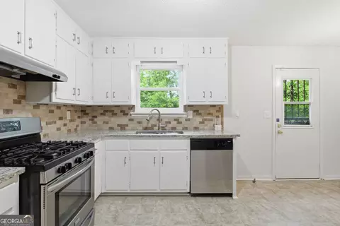 Kitchen - 3936 Rolling Pl, Conley, GA 30288 photo 2 of 2