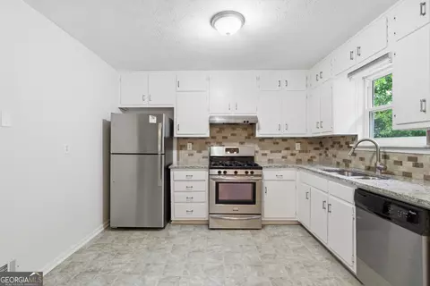 Kitchen - 3936 Rolling Pl, Conley, GA 30288 photo 1 of 2