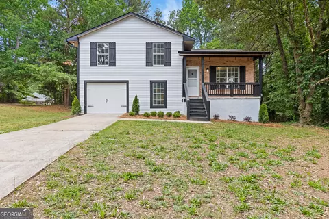 216 Highland Dr, Mcdonough, GA 30253