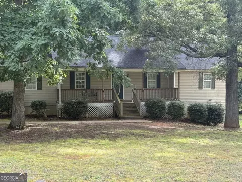 22 Rock Crest Ln, Jefferson, GA 30549