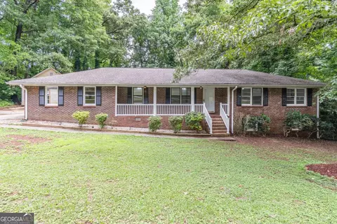 5022 Green Oak Dr SW, Lilburn, GA 30047